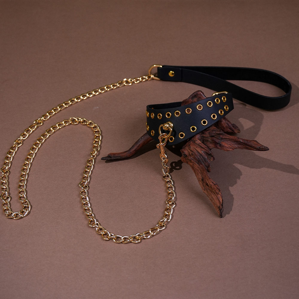 black-fetish-collar-with-d-ring