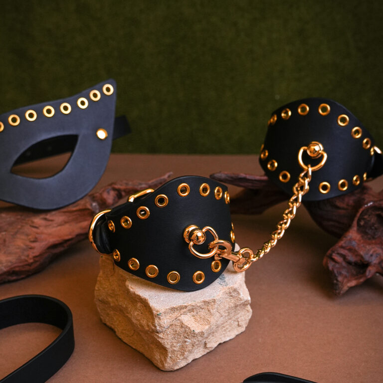 premium-bondage-straps-with-buckles