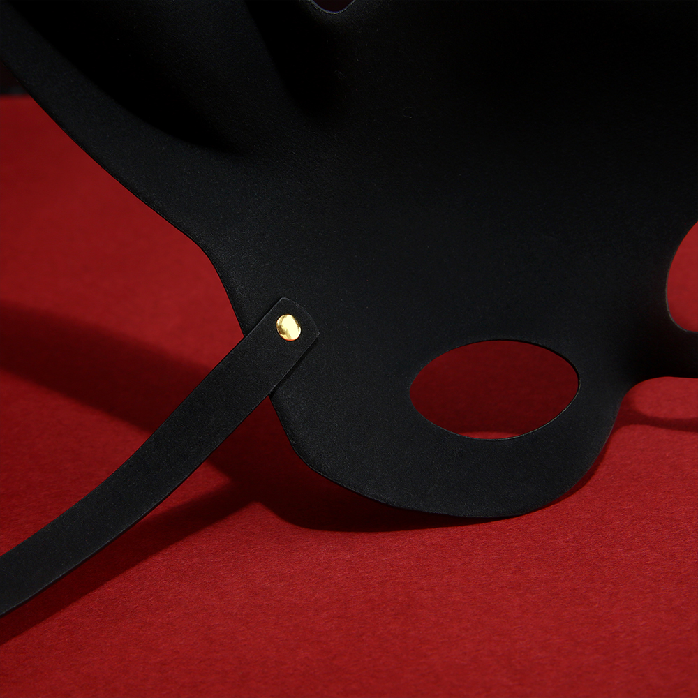 BDSM restraint supplier