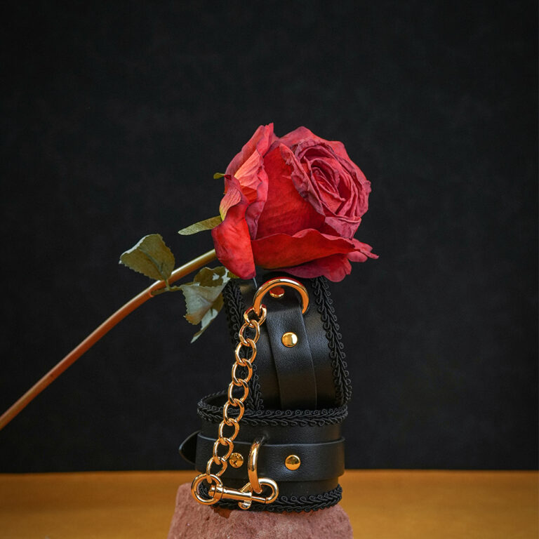 luxury-bondage-cuffs