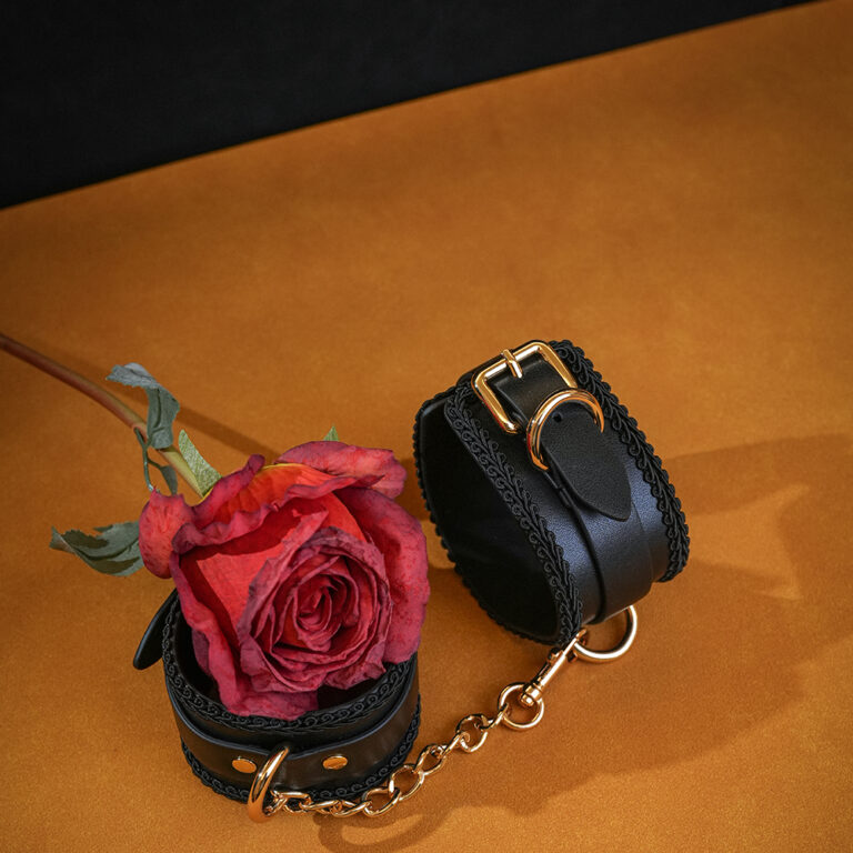 luxury-bondage-cuffs