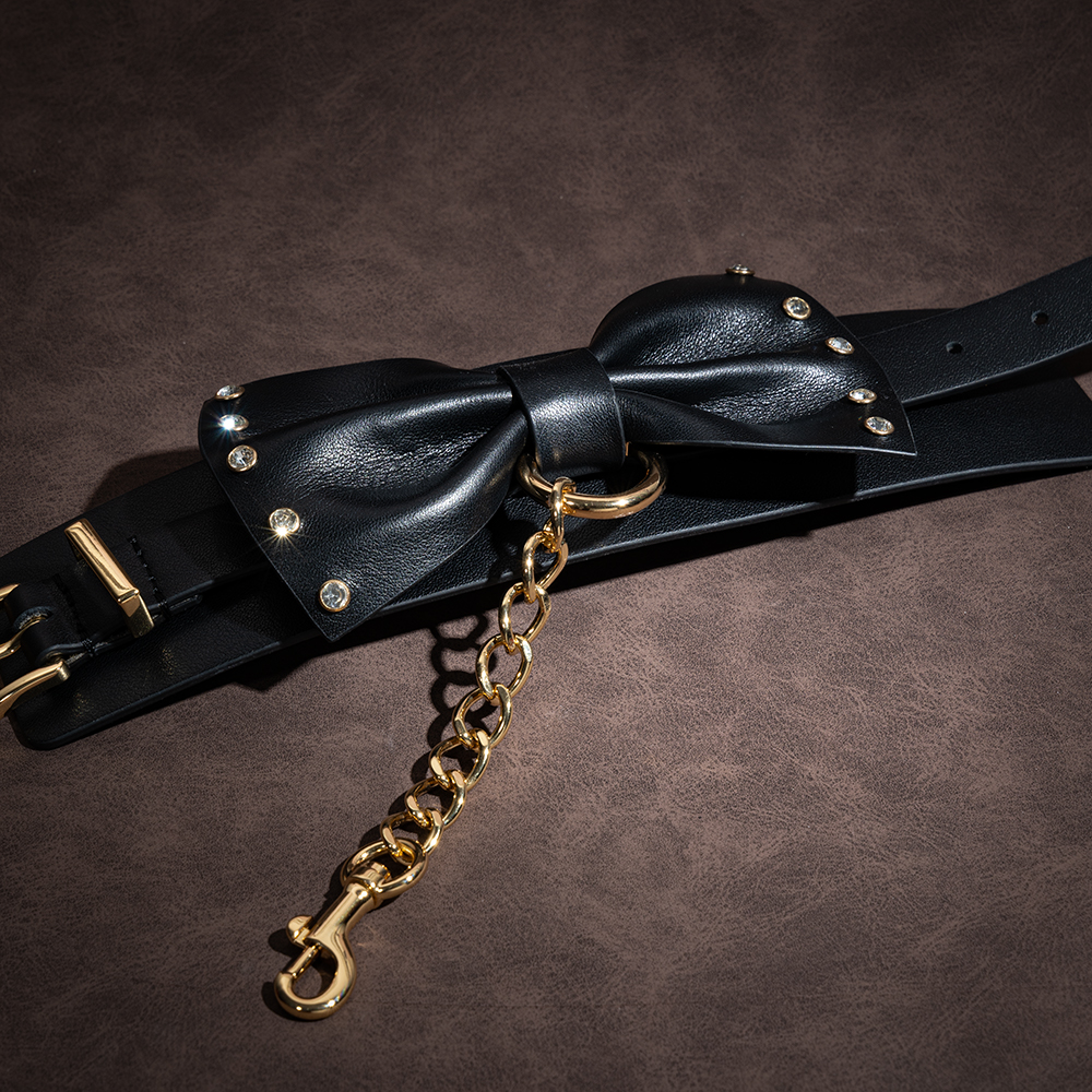 adjustable-bdsm-cuffs-lockable