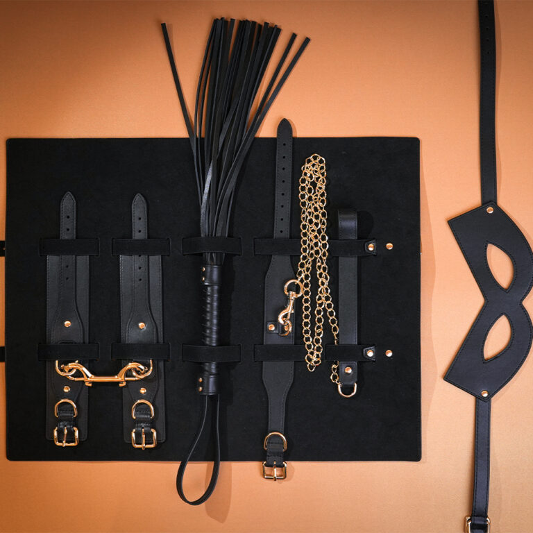 bondage service bdsm whips