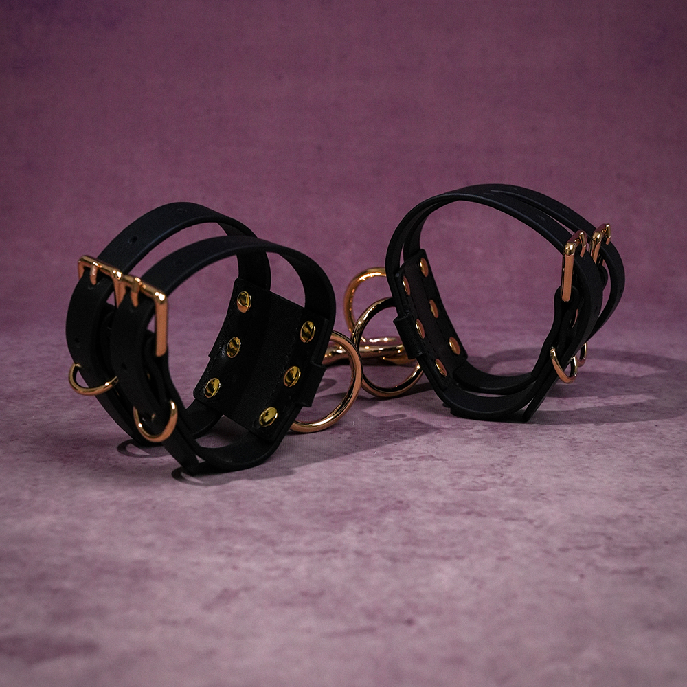 premium-sex-cuffs-bdsm-kit.jpg