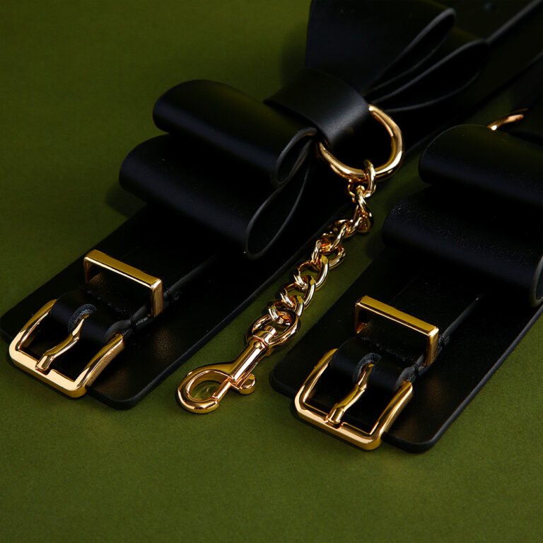 BOW CUFF