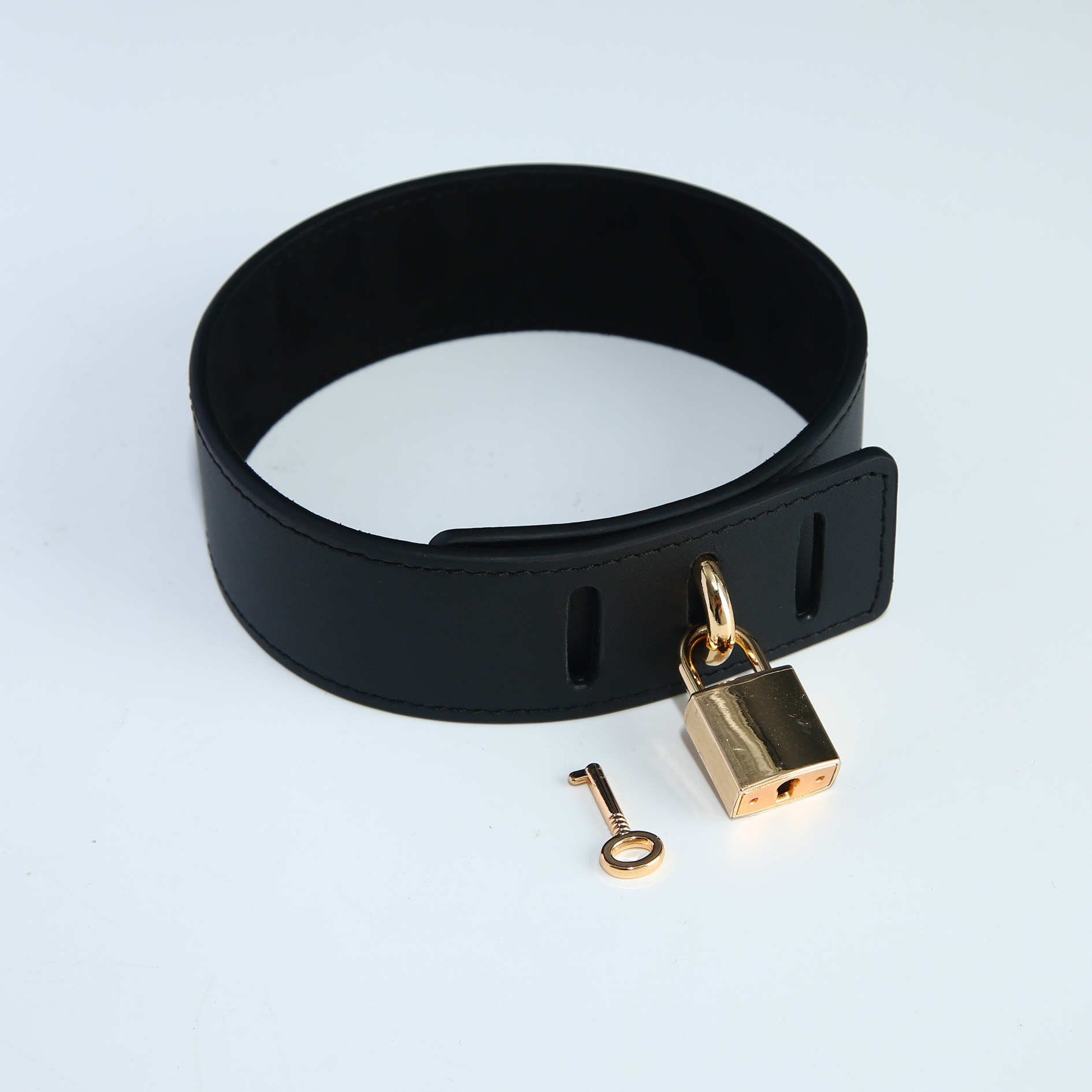 Choker with Real Lock and Key